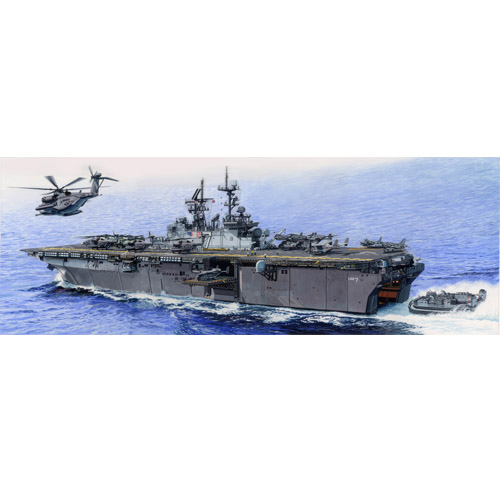 1/350 USS IWO JIMA LHD-7