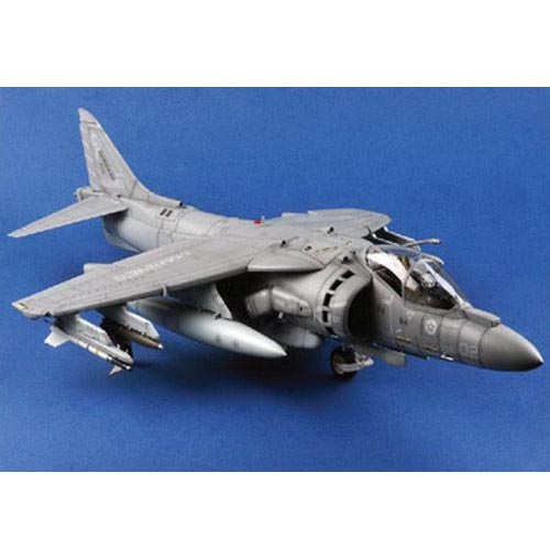 1/18 AV-8B Harrier I