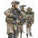 1/35 Modern U.S.Army Armor Crewman & Infantry