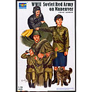 1/35 Soviet Red Army On Maneuver