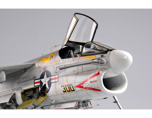 1/32 A-7E Corsair II
