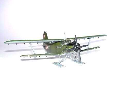 1/72 Antonov An-2 Colt on Skis