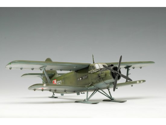 1/72 Antonov An-2 Colt on Skis