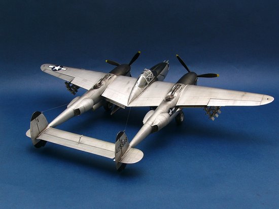 1/32 Lockheed P-38L-5-LO Lightning