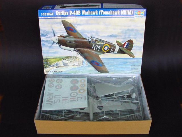 1/32 P-40B WARHAWK