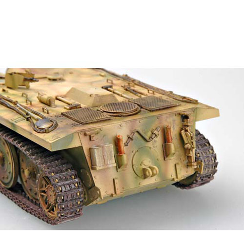 1/35 German E-10 tank
